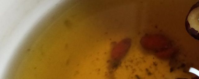 绿豆红汤和绿汤的区别(绿豆汤红色和绿色区别蚂蚁)