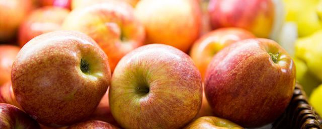 蛇果和苹果有什么区别口感哪个好(蛇果和苹果有什么区别图片)