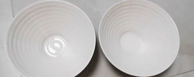 瓷碗可以放在空气炸锅里面吗(空气炸锅能不能放瓷碗)