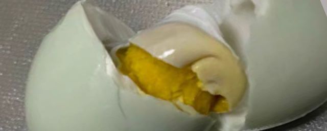 鸭蛋放冰箱可以保存多久(煮熟的鸭蛋放冰箱保鲜能放几天)