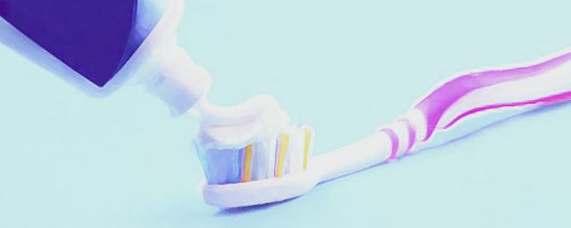 牙刷属于可回收的吗(旧牙刷属于可回收垃圾还是其他垃圾)