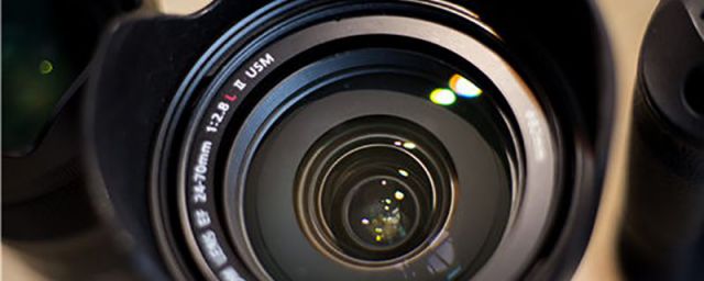 富士中画幅相机可以用xf镜头吗(富士xf10相机)